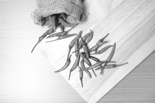 Peperoncino rosso stile di colore bianco e nero — Foto Stock