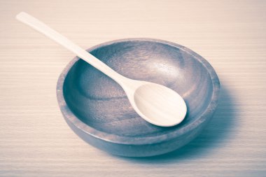 ahşap kase ve kaşık vintage tarzı