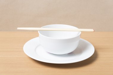 chopstick ile boş kase