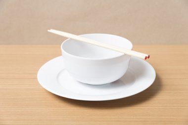 chopstick ile boş kase