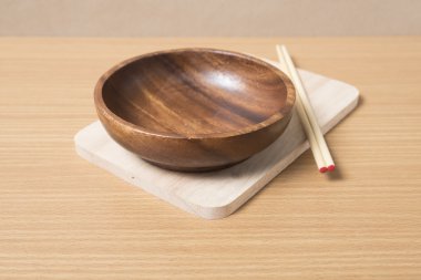 chopstick ile boş kase