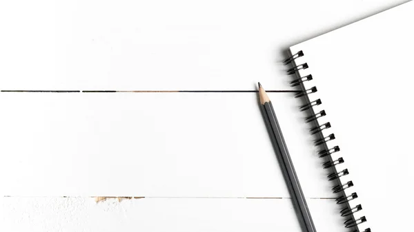 Pencil and notepad — Stock Photo, Image