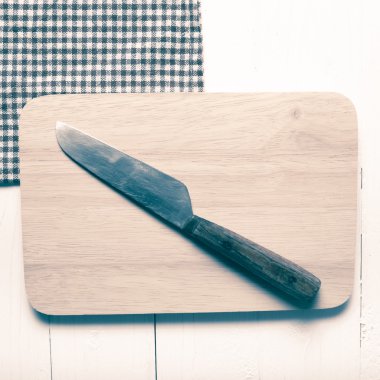kesme tahtası vintage tarzı üzerinde mutfak bıçağı