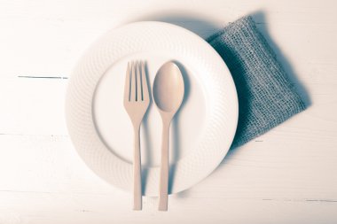 tahta kaşık ve çatal ile çanak vintage tarzı