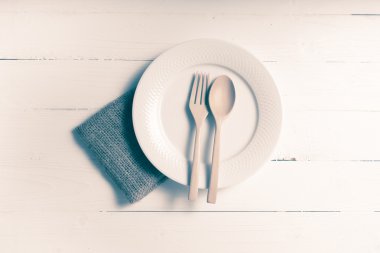 tahta kaşık ve çatal ile çanak vintage tarzı