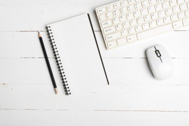 Not defteri ve bilgisayar