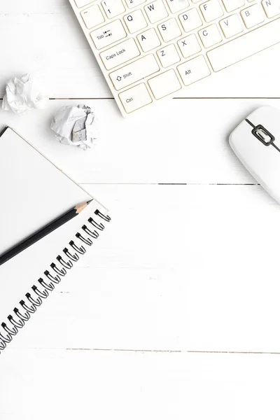 Not defteri ve bilgisayar