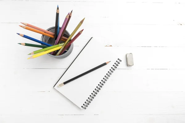 Renk kalem ile not etmek — Stok fotoğraf