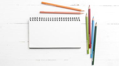 renk kalem ile not etmek