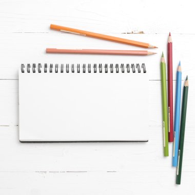 renk kalem ile not etmek