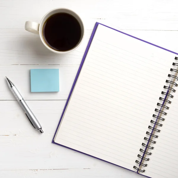 Notepad and coffee cup — Stock Photo, Image