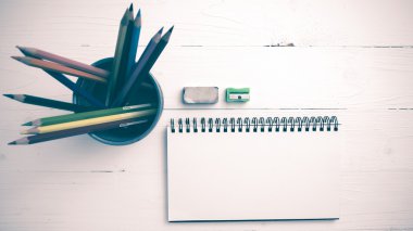 renk kalem vintage tarzı ile not etmek