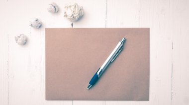 kahverengi kağıt ve buruşuk vintage tarzı