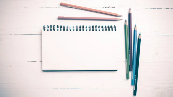 色鉛筆ビンテージ スタイルのメモ帳 — ストック写真