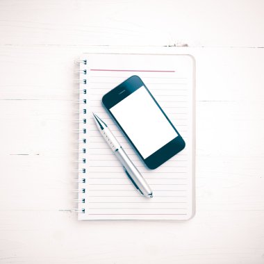 Not defteri ve cep telefonu vintage tarzı