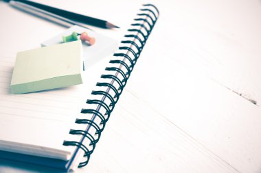 vintage tarzı notepad ile ofis malzemeleri