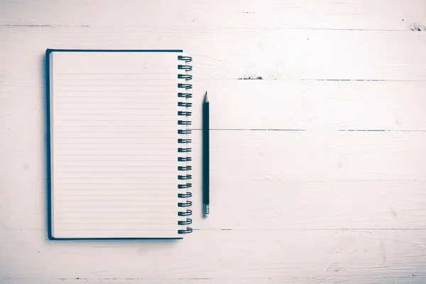 Notepad with pen vintage style — Stock Photo, Image