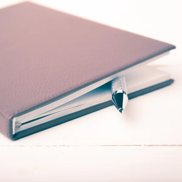 Notebook en pen vintage stijl — Stockfoto