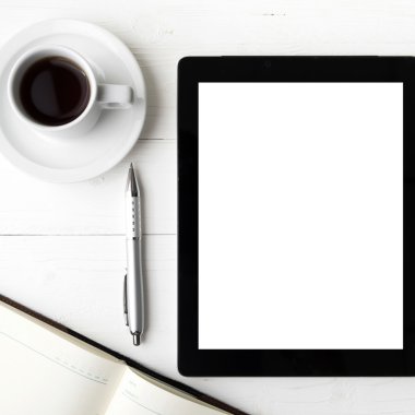 defter ve kahve Kupası ile tablet