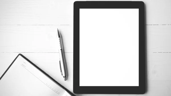 태블릿 노트북 흑백 색상 스타일 — 스톡 사진