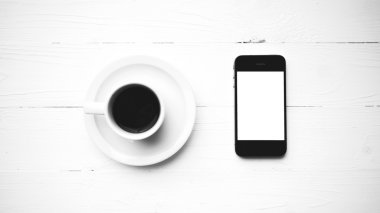 Kahve Kupası siyah ve beyaz renk stili ile cep telefonu