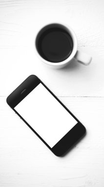 Kahve Kupası siyah ve beyaz renk stili ile cep telefonu