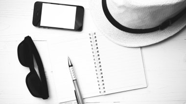 Yaz araçlar siyah ve beyaz renk stili ile şapka