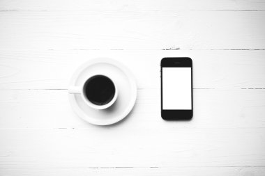 Kahve Kupası siyah ve beyaz renk stili ile cep telefonu
