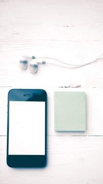 cep telefonu ve yapışkan not vintage tarzı