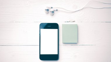 cep telefonu ve yapışkan not vintage tarzı