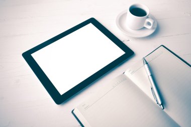 vintage tarzı tablet ile ofis malzemeleri