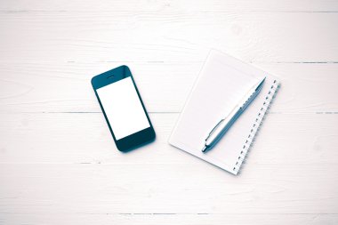 Not defteri ve kalem vintage tarzı ile cep telefonu