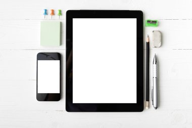 Tablet ve cellphone ile ofis, banka donatımı