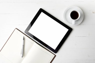 defter ve kahve Kupası ile tablet