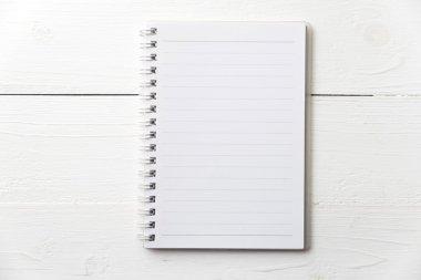 Not defteri üzerine beyaz