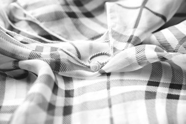 Yüzüğü eşarp siyah ve beyaz renk