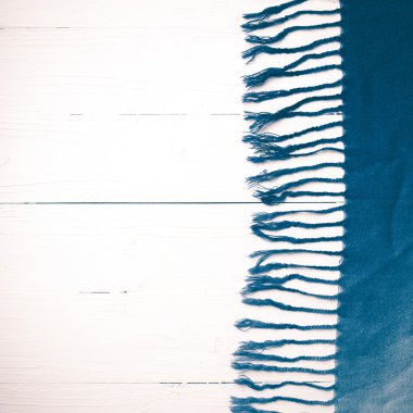 Mavi eşarp vintage tarzı