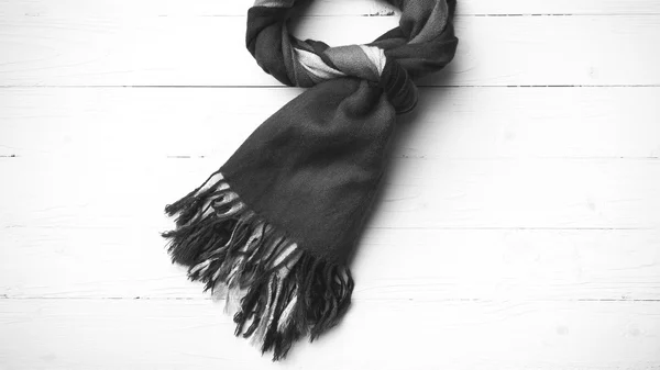 Écharpe bleue couleur noir et blanc — Photo