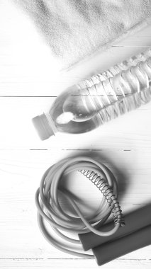 Fitness Ekipmanları siyah ve beyaz renk stili