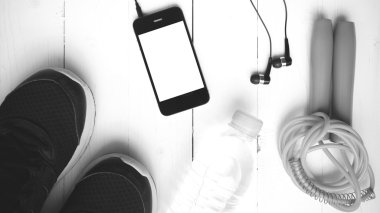 Fitness Ekipmanları siyah ve beyaz renk tonu stili