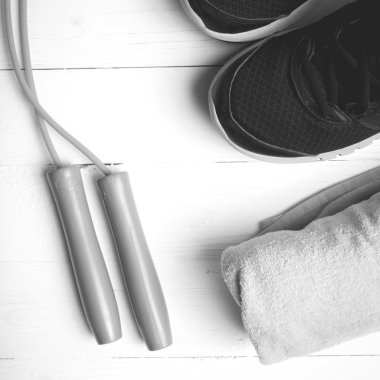 Fitness Ekipmanları siyah ve beyaz renk stili