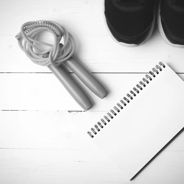 Equipo de fitness estilo de tono de color blanco y negro — Foto de Stock