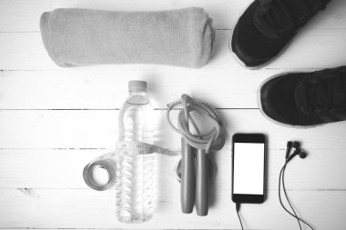 Fitness Ekipmanları siyah ve beyaz renk tonu stili