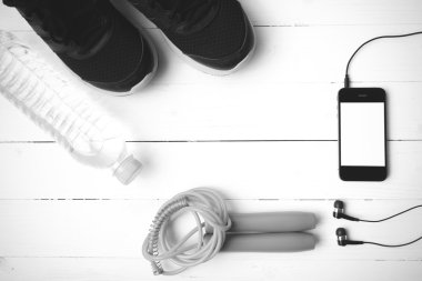 Fitness Ekipmanları siyah ve beyaz renk tonu stili