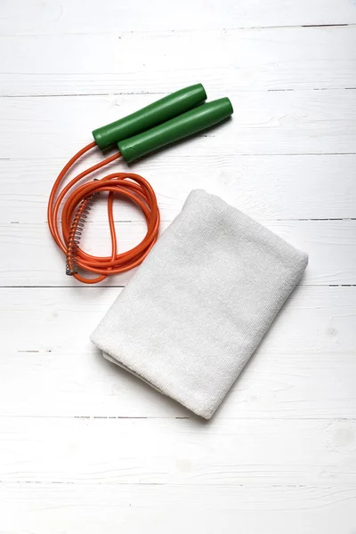 Fitness equipment:towel,jumping rope — Stock Photo, Image