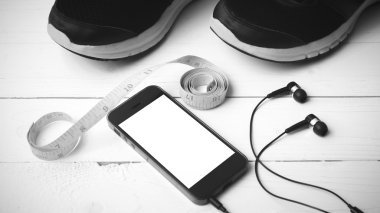 koşu ayakkabıları, teyp ve telefon siyah beyaz sesi colo ölçme