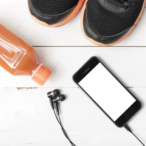 跑步鞋、 橙汁和电话 — 图库照片