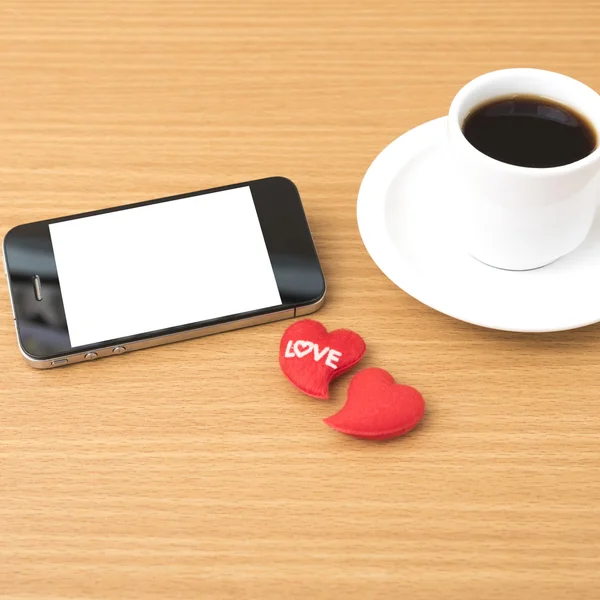 Φλιτζάνι καφέ και τηλέφωνο και καρδιά — Φωτογραφία Αρχείου