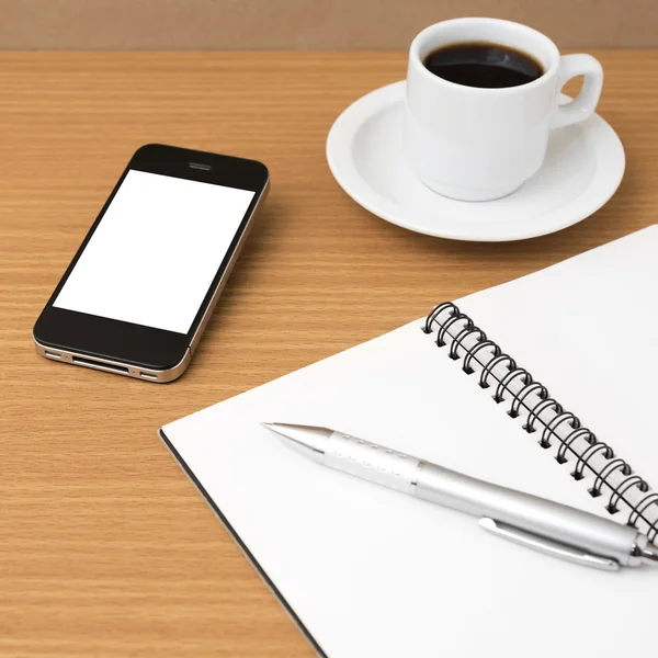 Xícara de café e telefone e o bloco de notas — Fotografia de Stock