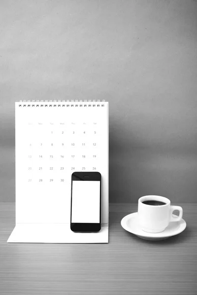 Φλιτζάνι καφέ και τηλέφωνο και ημερολόγιο — Φωτογραφία Αρχείου
